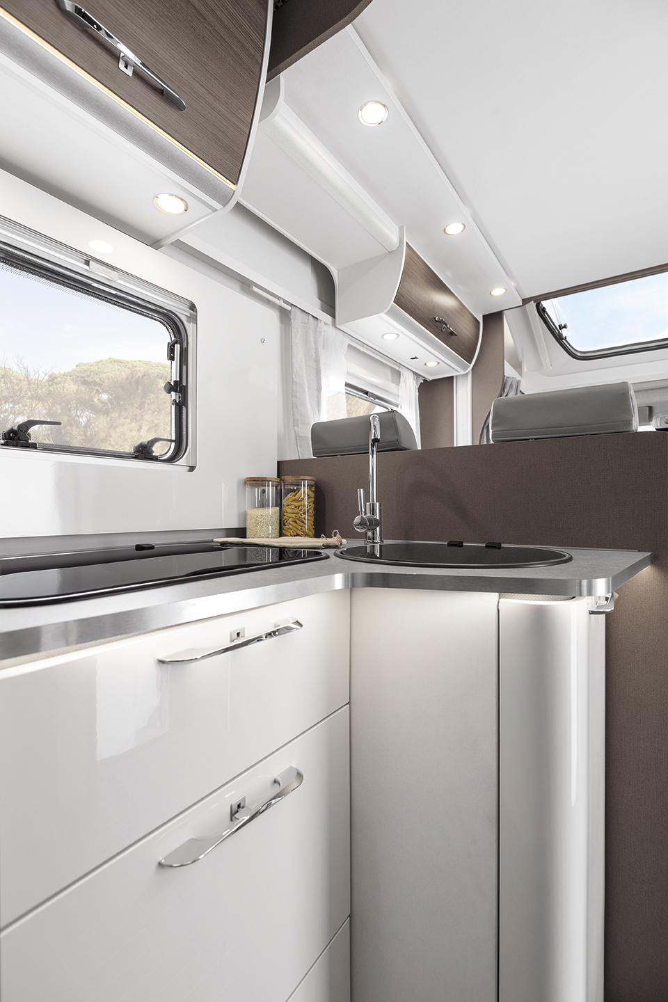 autocaravana 5 plazas, cocina